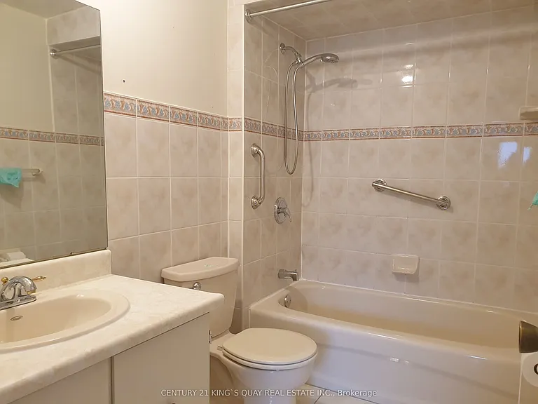 90 Appleby Cres #UL — Photo 18