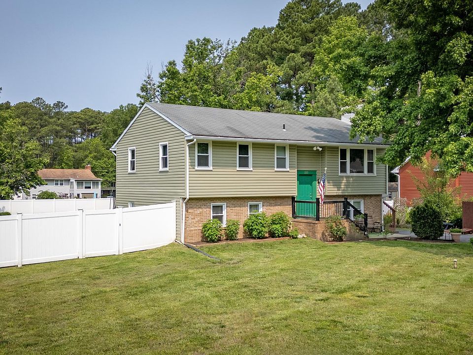 2nd image of 223 Baltimore Rd