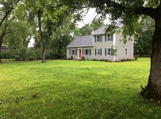 10 Oakwood Cr, South Hadley, MA 01075