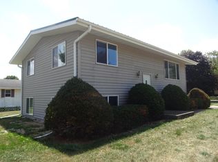 1316 Pine St, Mediapolis, IA 52637