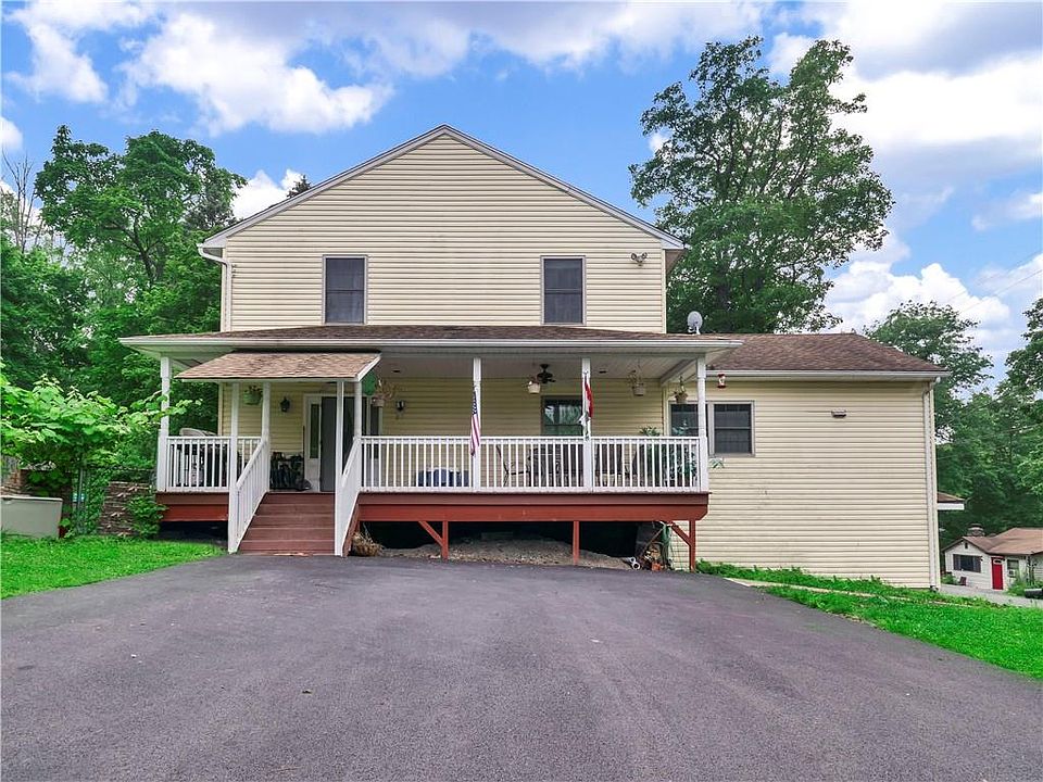1st image of 27 Cedar Trail