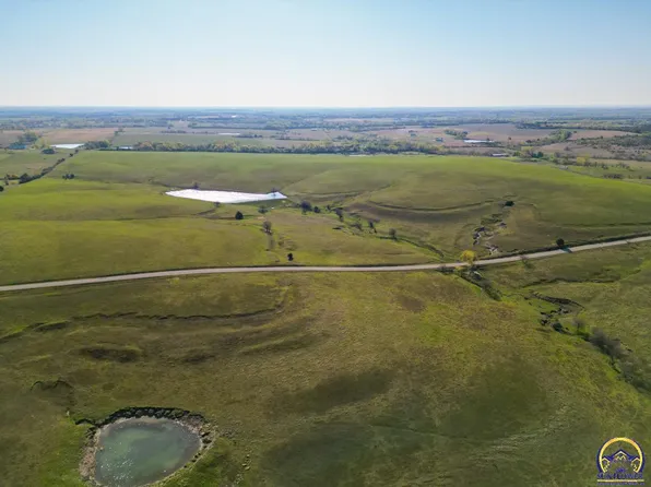 NW Green Hills Rd, Topeka, KS 66618