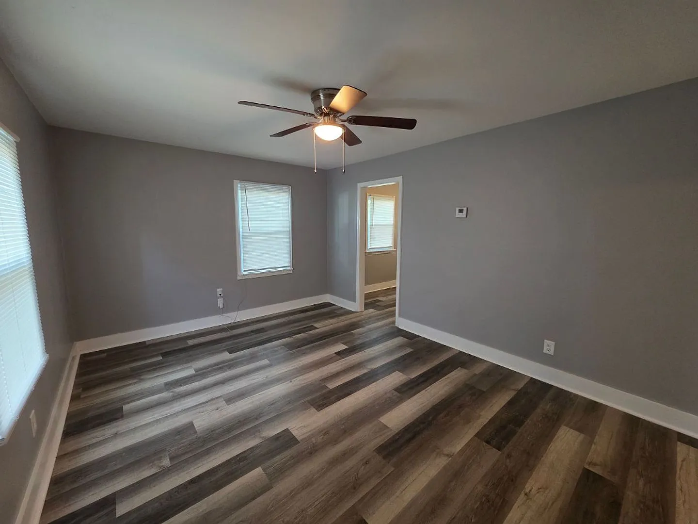 Single-Level 3 Bedroom, 2 Bath Home in Kansas City — Photo 2