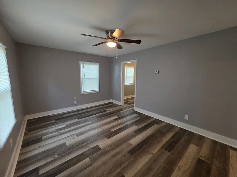 5429 College Ave — Photo 2