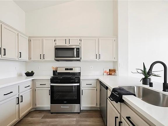 3rd image of 1300 S Arlington St APT 204