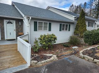 451 Hurst Cir, Franklin, NC 28734