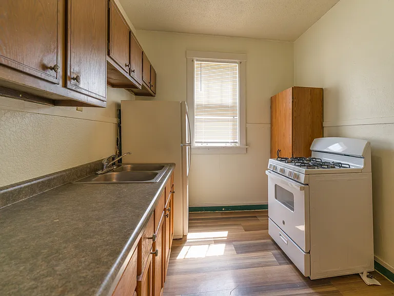 325 E Washington Ct #2 — Photo 6