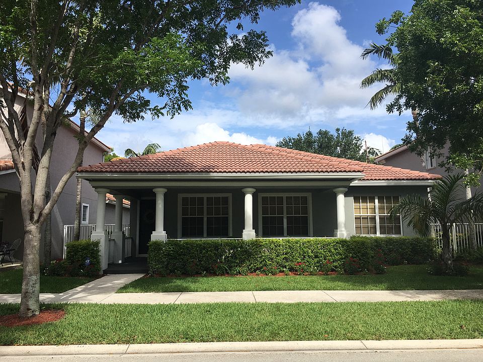 1st image of 1546 Fenton Dr
