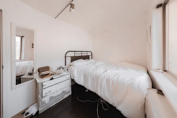 Rented by The Downtown LLC | media 39