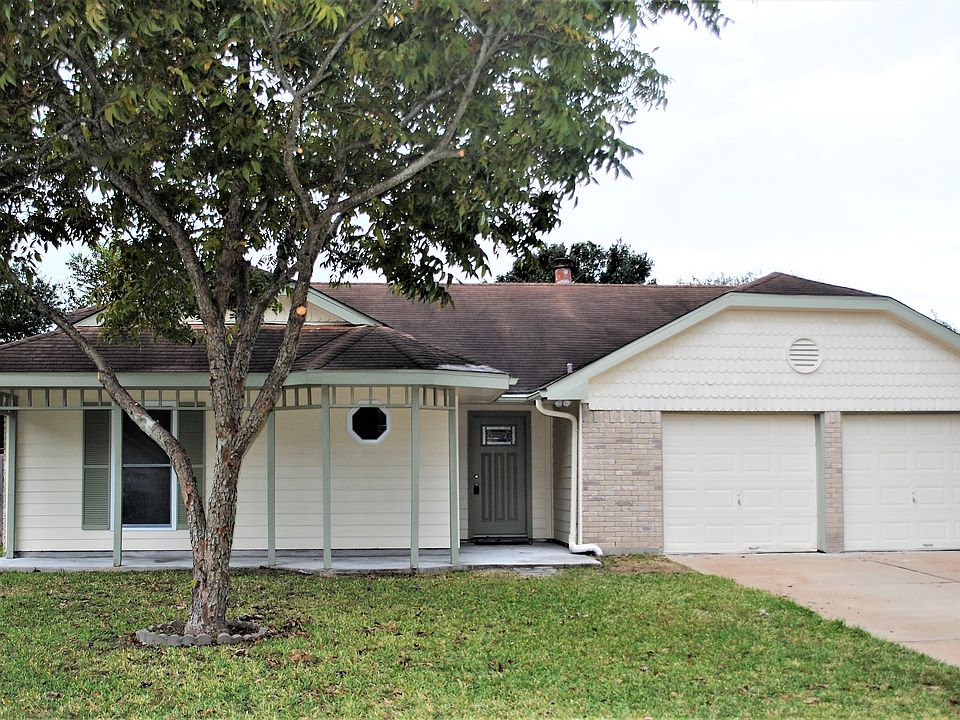 1st image of 2713 Village Ct