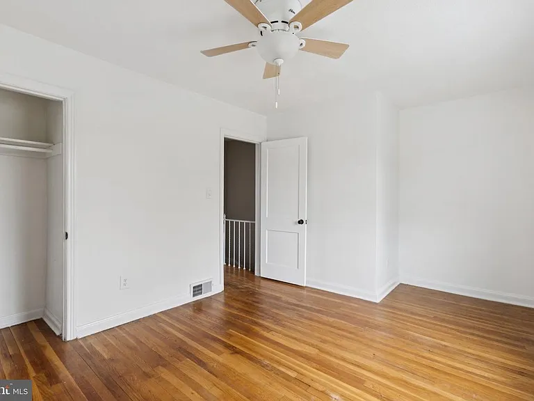 128 33rd St NE — Photo 9