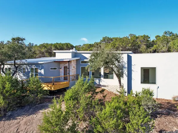 729 CABALLO TRL, Canyon Lake, TX 78133