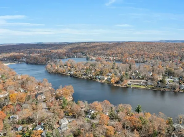 39 Delaware Rd, West Milford Twp., NJ 07421