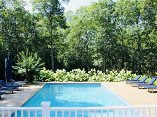 29 Georgica Woods Ln