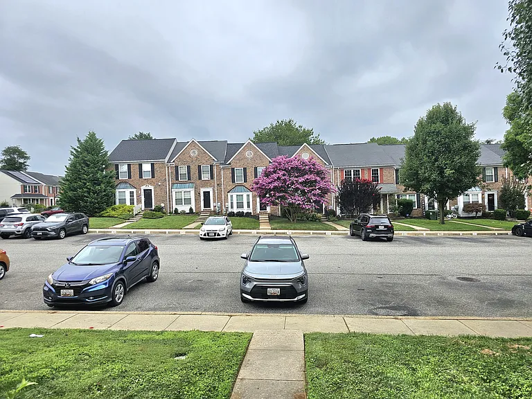 251 Hunters Run Ter — Photo 2