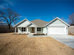 18 Dillow Cir, Bella Vista, AR 72714