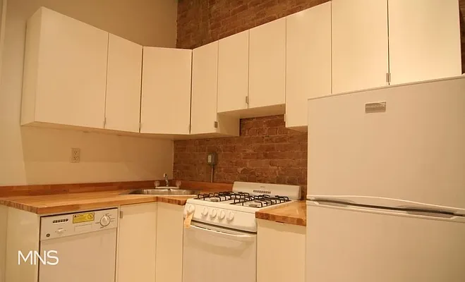 Rented by MNS | media 32