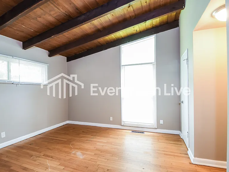 7823 Milan Ave — Photo 12