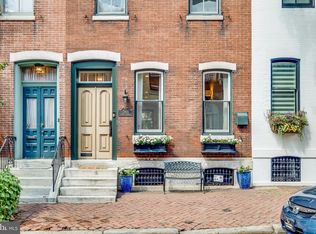 2405 Spruce St, Philadelphia, PA 19103