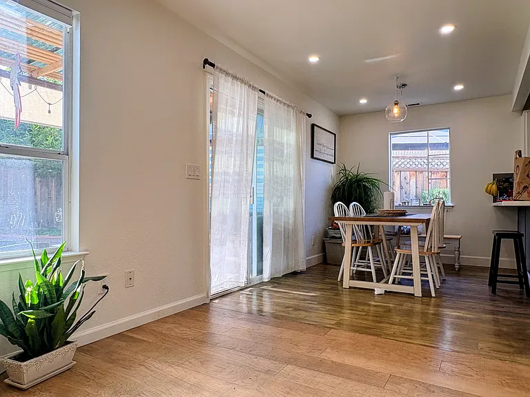 8793 Hirasaki Ct — Photo 9