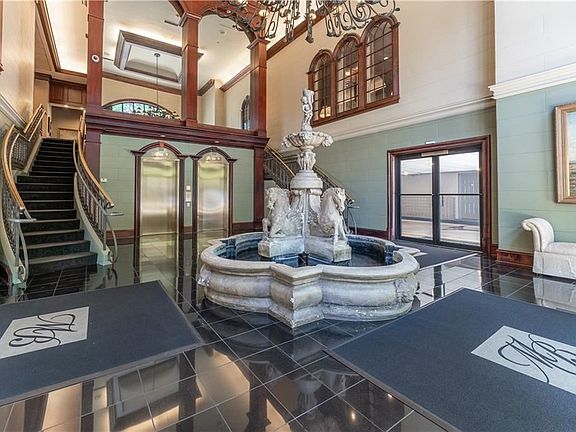 5th image of 3334 Peachtree Rd #1714