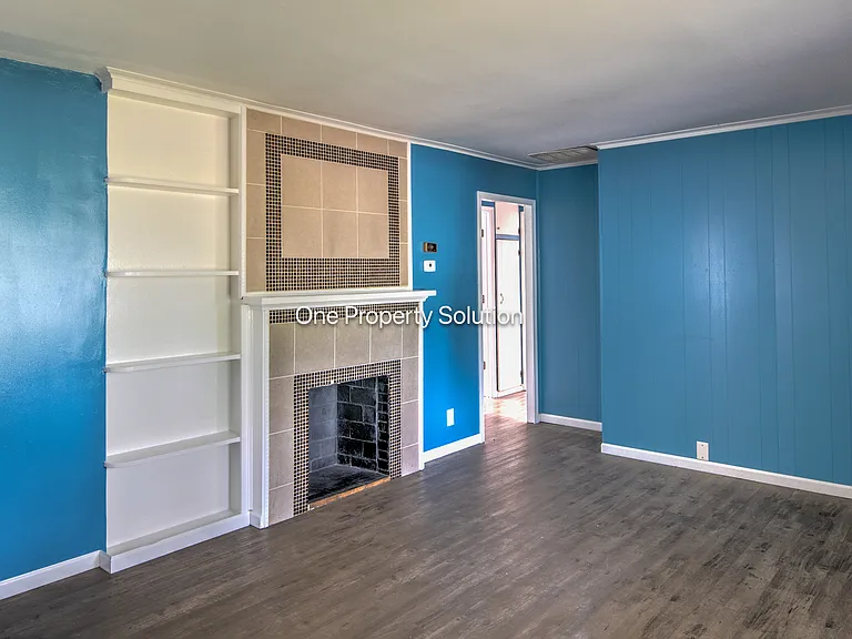 7611 Northcote Ave — Photo 5