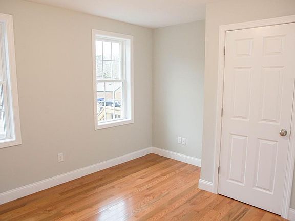 5th image of 6 Wind Rose Ln