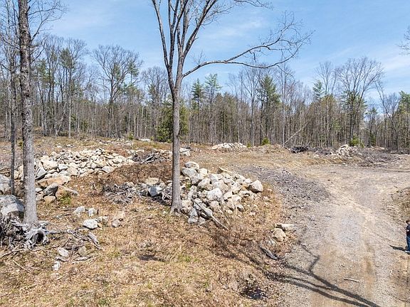 2nd image of 6 Brown Rd