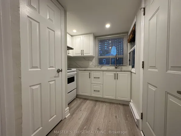 151 Dynevor Rd, Toronto, ON M6E 3X5