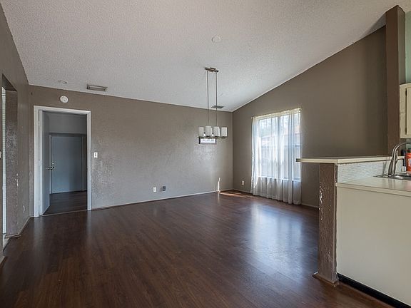 5th image of 11244 NW 43rd Pl