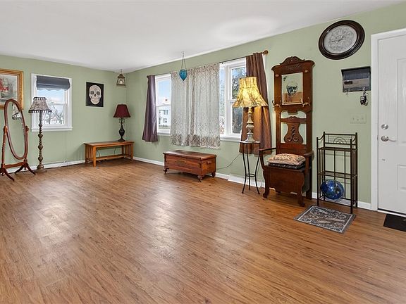 4th image of 555 Elmgrove Rd