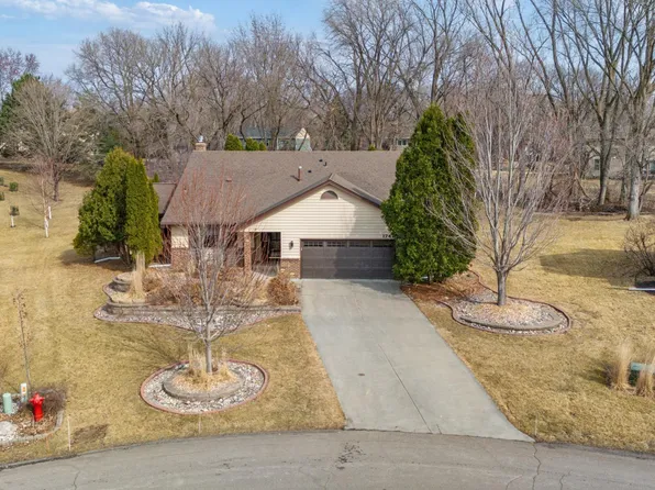 17420 Barrington Ct, Minnetonka, MN 55345