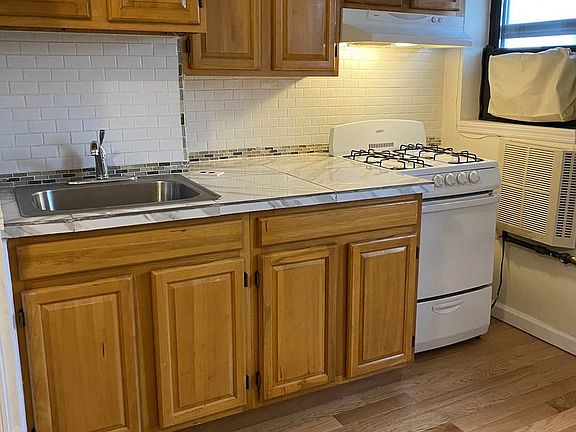 2nd image of 341 Union Ave APT 18