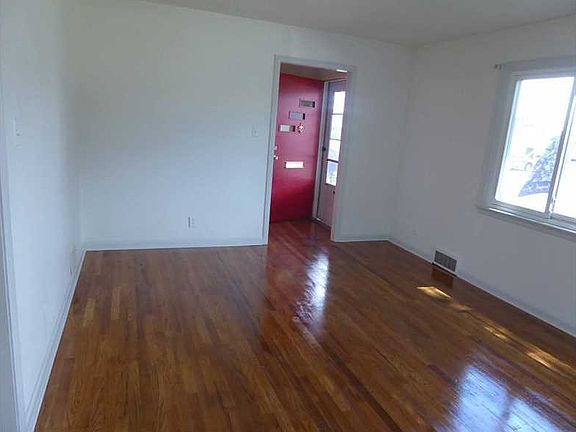 4th image of 621 Avenue D