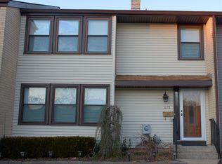 693 Twin Rivers Dr N, East Windsor, NJ 08520