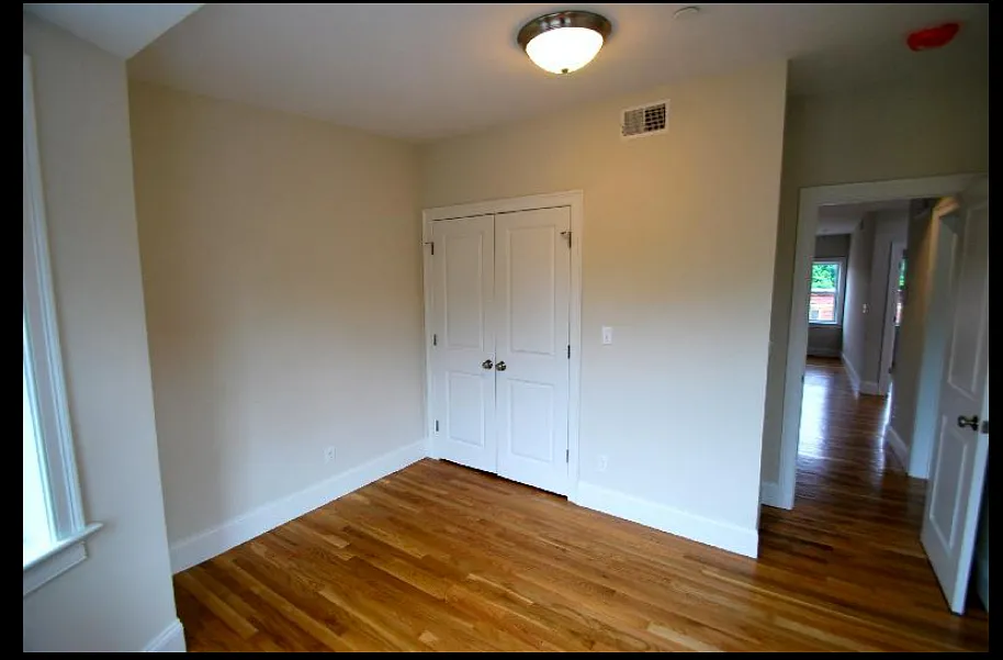 3 bed, 9999 sqft, $3,450 — Photo 4