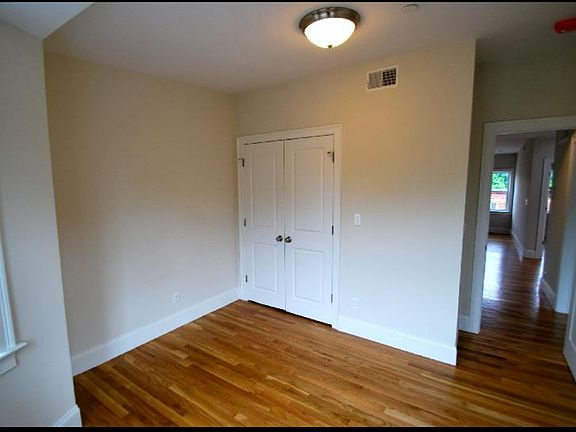 4th image of 53 Fort Ave #1