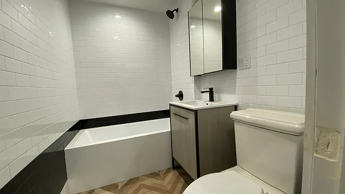 Rented by Nooklyn NYC LLC | media 50