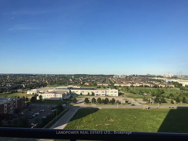 65 Oneida Cres #1201 — Photo 4
