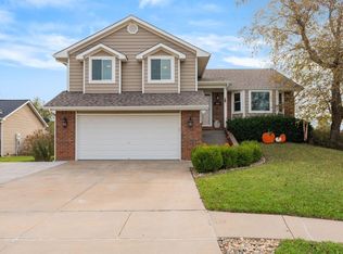 103 E Lockridge St, Mulvane, KS 67110