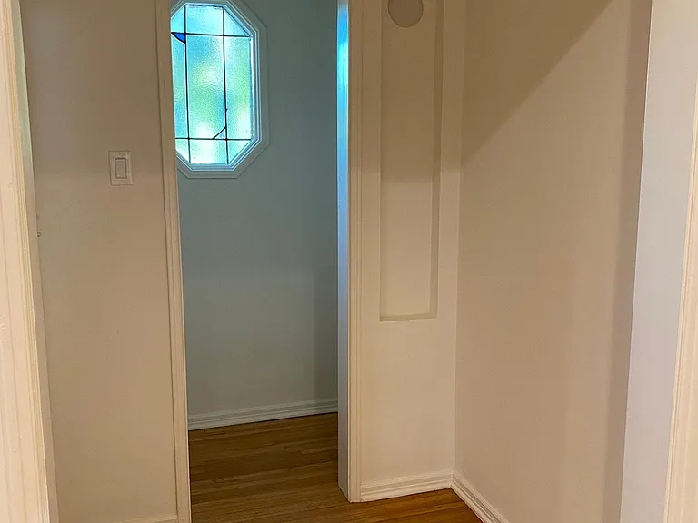 4721 Cahuenga Blvd — Photo 22