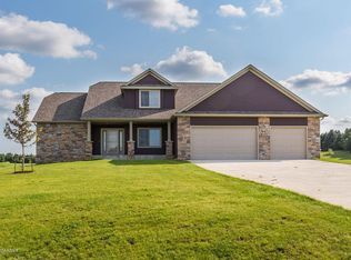 280 Majestic Rd NW, Rochester, MN 55901