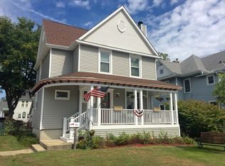 631 W State St, Sycamore, IL 60178