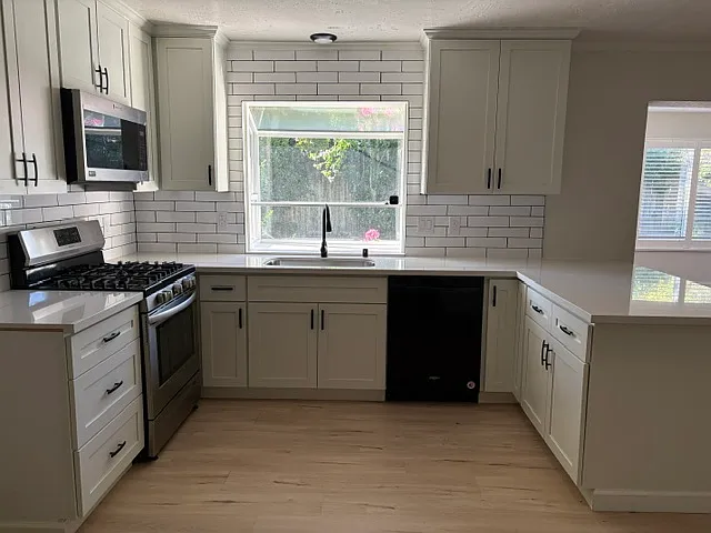 7969 Glenbar Way — Photo 5