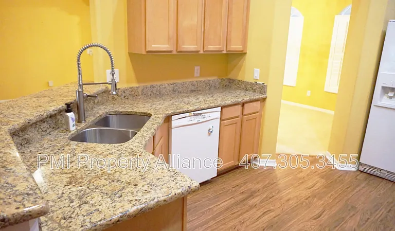 1521 Parkglen Cir — Photo 22