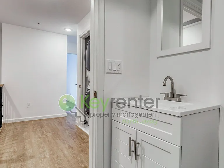 176 Pennington Ave #14 — Photo 21