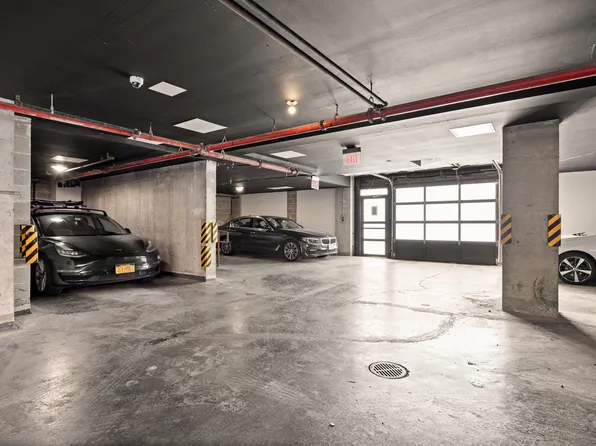 229 9th Street image 11 of 16