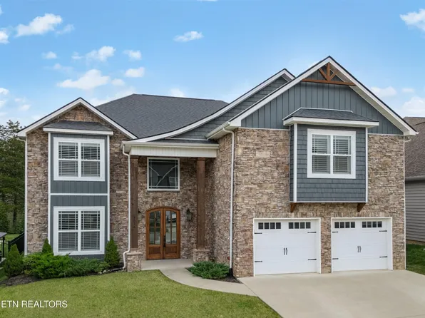 2016 Highlands Ridge Ln, Knoxville, TN 37932