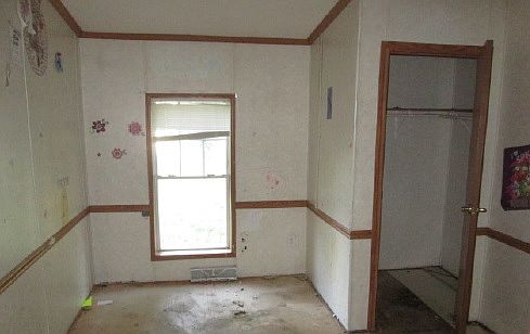 5th image of 9334 N 175 W