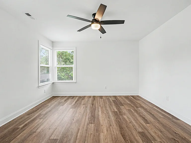 702 Legrand St — Photo 24